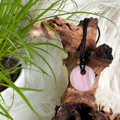Rosenquarz Anhänger Donut – Harmonie & Zuneigung