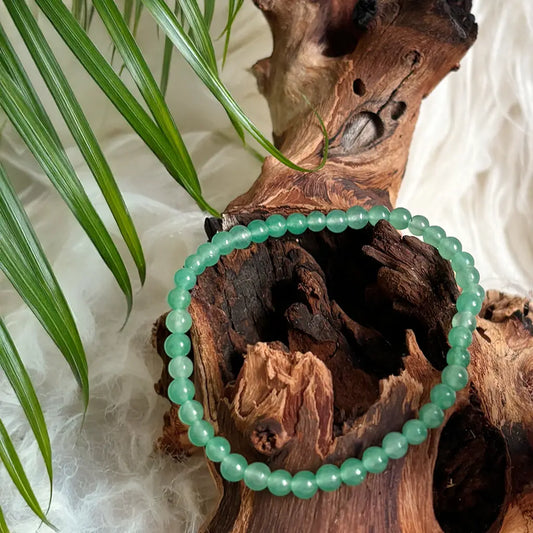 Aventurin Armband mit grünen Edelsteinperlen – stärkt das Selbstvertrauen und unterstützt ein leichtes, unbeschwertes Lebensgefühl