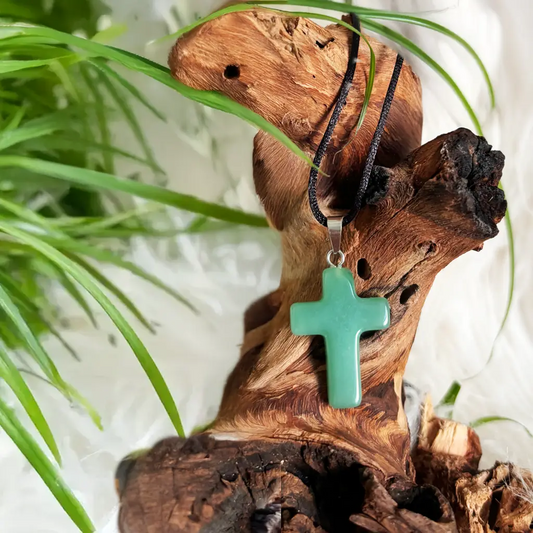 Aventurin Kreuz Anhänger mit Band – kraftvoller Aventurin Schmuck für innere Stabilität, Mut und energetischen Schutz im Alltag